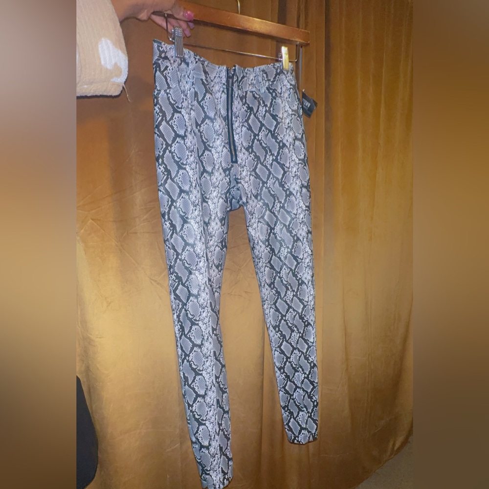 Snakeskin Print Leggings